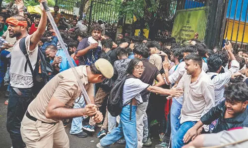 Thousands march against SIR, seek CEC’s ouster; 100 detained Thousands march against SIR, seek CEC’s ouster; 100 detained